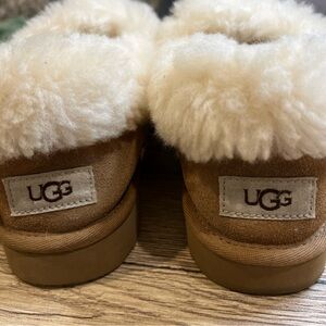 UGG Women’s Nita Closed Back Shoe